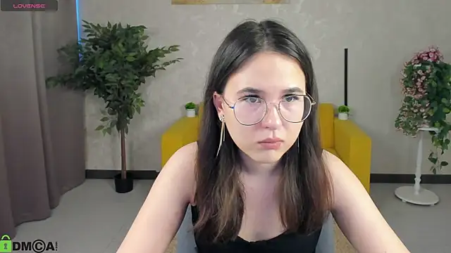 leylamirage online show from 03/31/26, 12:18