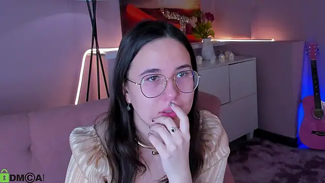 leylamirage online show from 03/11/26, 12:32