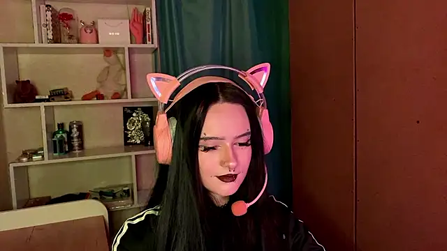 Snapshot of MabelDefina chatting on 02/20/26, 11:23 MabelDefina online show from 02/20/26, 11:23