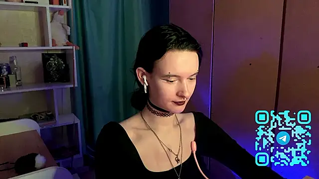 MabelDefina online show from 03/28/26, 01:01