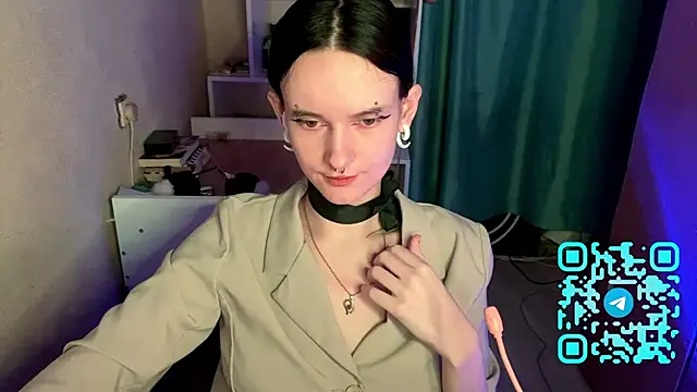 MabelDefina online show from 04/15/26, 12:10