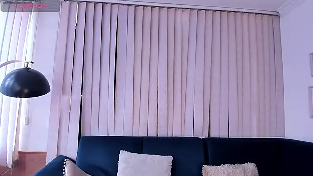 Snapshot of kendra_crow_ chatting on 02/17/26, 09:12 kendra crow online show from 02/17/26, 09:12