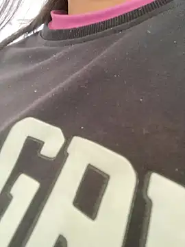 Snapshot of kendra_crow_ chatting on 02/18/26, 05:09 kendra crow online show from 02/18/26, 05:09