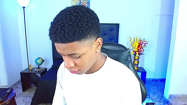 liiam3 online show from 04/17/26, 09:17