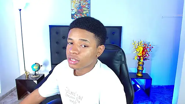 liiam3 online show from 04/14/26, 08:47