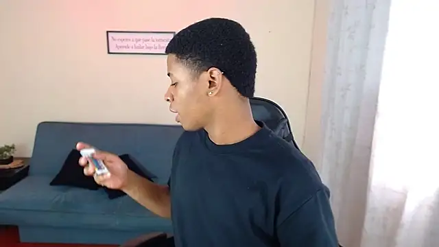 liiam3 online show from 02/23/26, 09:04