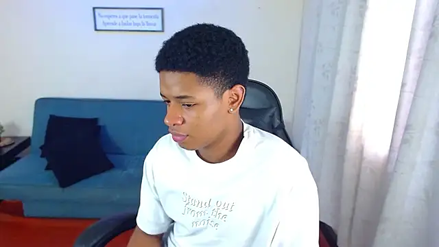 liiam3 online show from 03/28/26, 08:54