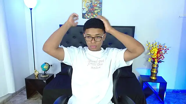 liiam3 online show from 04/07/26, 09:16