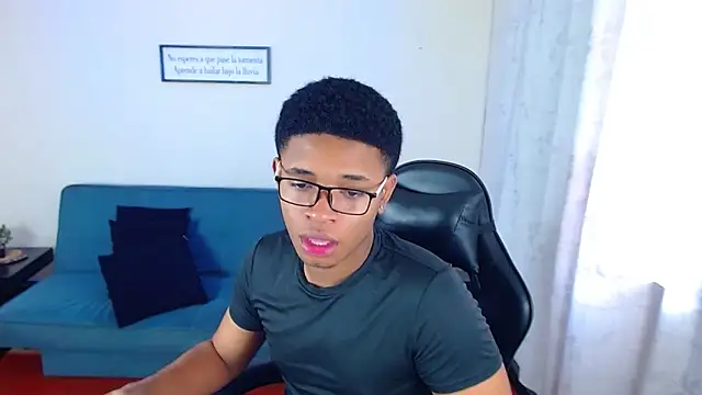 liiam3 online show from 03/25/26, 08:52