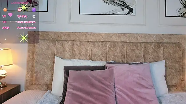 zoe moon   online show from 03/26/26, 11:52