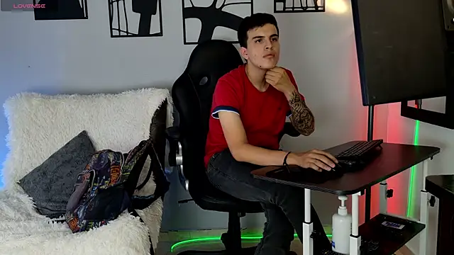 Snapshot of nico_pelusa chatting on 02/27/26, 09:47 nico pelusa online show from 02/27/26, 09:47