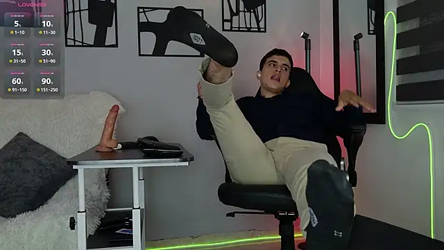 Snapshot of nico_pelusa chatting on 02/18/26, 09:55 nico pelusa online show from 02/18/26, 09:55