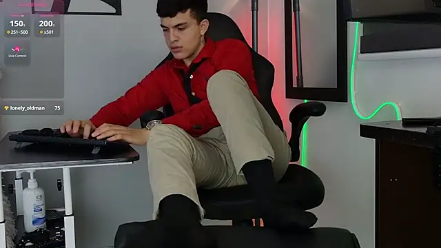 Snapshot of nico_pelusa chatting on 02/24/26, 09:48 nico pelusa online show from 02/24/26, 09:48