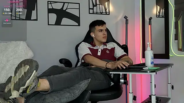 nico pelusa online show from 03/31/26, 11:12