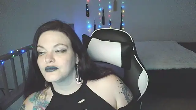 Snapshot of VixieNyx chatting on 02/26/26, 03:56 VixieNyx online show from 02/26/26, 03:56