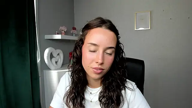 Snapshot of AdeleSolo chatting on 06/22/26, 12:35 AdeleSolo online show from 06/22/26, 12:35