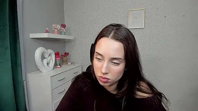 AdeleSolo online show from 04/08/26, 12:39