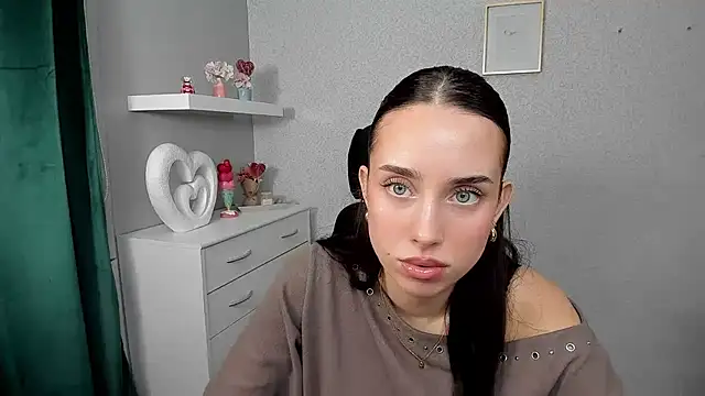 AdeleSolo online show from 04/03/26, 05:36