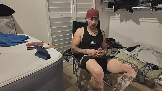 Snapshot of Alejandrosolerxxx chatting on 02/22/26, 10:44 Alejandrosolerxxx online show from 02/22/26, 10:44