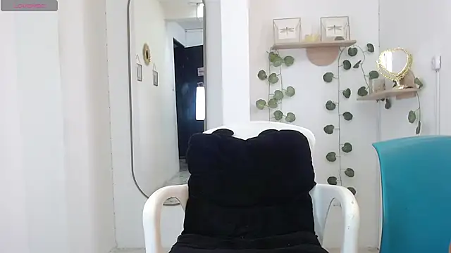 Snapshot of dark_dreams_ chatting on 07/11/26, 07:47 dark dreams online show from 07/11/26, 07:47