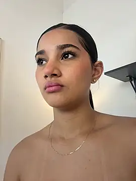 AlessiaVallmont online show from 03/23/26, 04:51