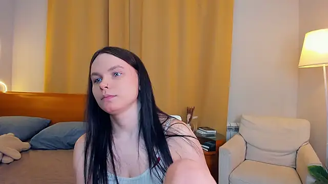 Snapshot of LeilaErcolani chatting on 03/07/26, 07:52 LeilaErcolani online show from 03/07/26, 07:52