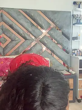 Snapshot of valenntinna chatting on 02/19/26, 11:45 valenntinna online show from 02/19/26, 11:45