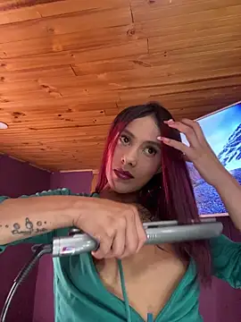 Snapshot of Emily-Fire chatting on 02/20/26, 08:00 Emily-Fire online show from 02/20/26, 08:00