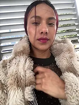 Snapshot of Emily-Fire chatting on 02/25/26, 08:19 Emily-Fire online show from 02/25/26, 08:19