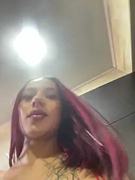 Snapshot of Emily-Fire chatting on 02/17/26, 06:38 Emily-Fire online show from 02/17/26, 06:38