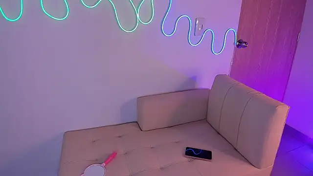 Snapshot of Helldy_666 chatting on 02/22/26, 02:36 Helldy 666 online show from 02/22/26, 02:36