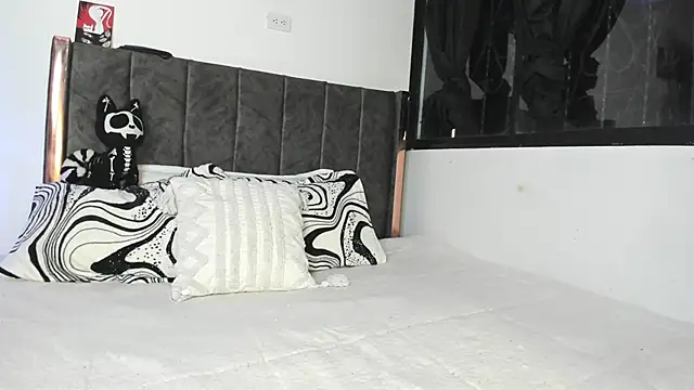 Helldy 666 online show from 04/24/26, 03:30