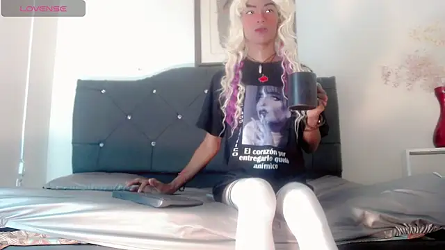 suzume Mendez online show from 03/19/26, 11:32