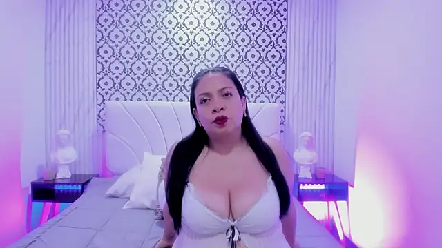 Renatta Milly online show from 02/26/26, 03:17