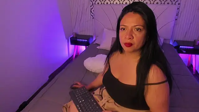 Renatta Milly online show from 02/18/26, 03:26