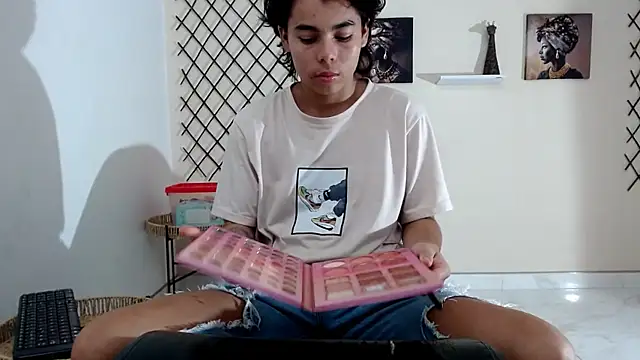 skinnysexy18 online show from 05/03/26, 02:05