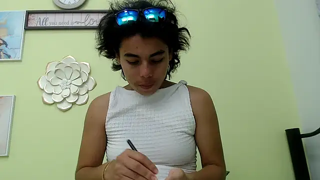 skinnysexy18 online show from 05/04/26, 07:50