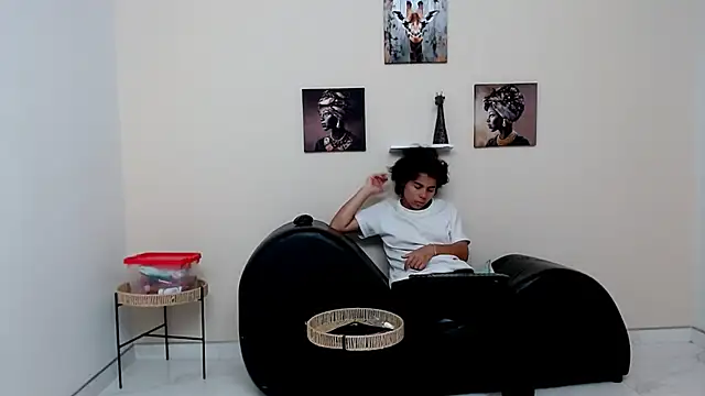 skinnysexy18 online show from 04/23/26, 12:28