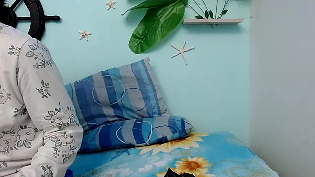 Snapshot of skinnysexy18 chatting on 03/03/26, 01:56 skinnysexy18 online show from 03/03/26, 01:56