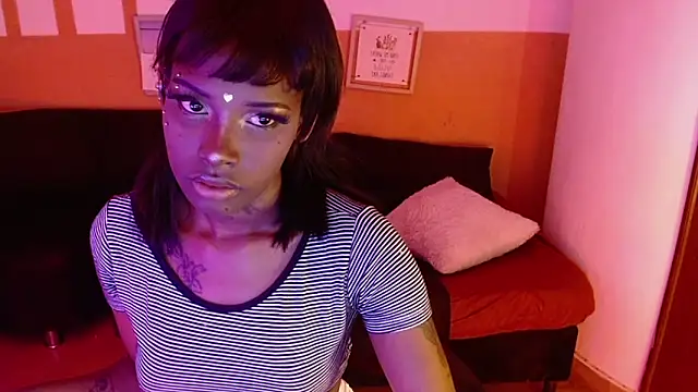 Snapshot of vickycat_x chatting on 02/17/26, 10:18 vickycat x online show from 02/17/26, 10:18