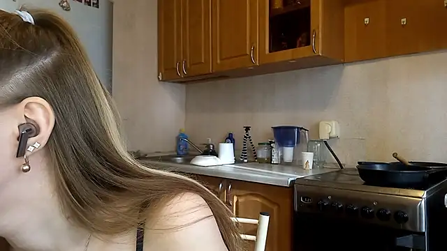 VictoriaDeese online show from 02/18/26, 08:33