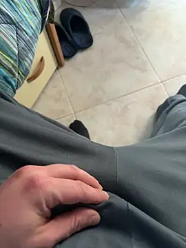 Snapshot of D4n13l47 chatting on 02/26/26, 02:17 D4n13l47 online show from 02/26/26, 02:17