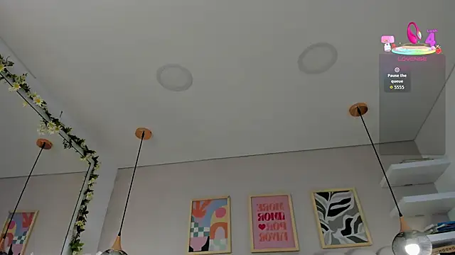 Mia Bailey  online show from 06/04/26, 03:00
