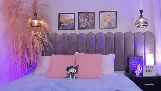 Bella  Peach online show from 04/22/26, 03:13