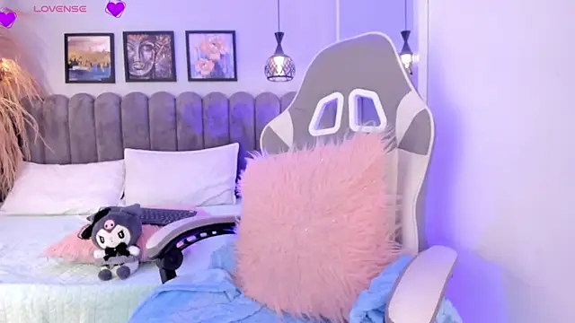 Bella  Peach online show from 04/18/26, 03:09