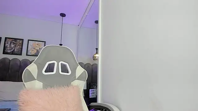 Bella  Peach online show from 05/02/26, 03:34