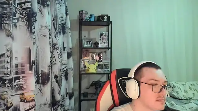 Snapshot of zataeidhagen chatting on 02/18/26, 06:04 zataeidhagen online show from 02/18/26, 06:04