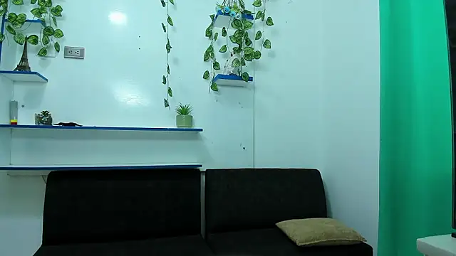 Snapshot of luna_sex_hot_ chatting on 02/25/26, 01:11 luna sex hot online show from 02/25/26, 01:11