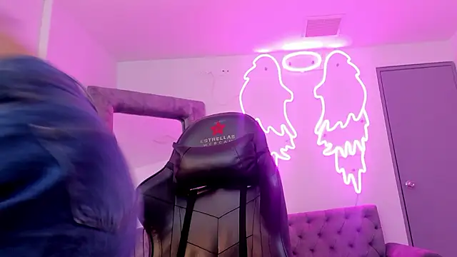 Evelin  thompsson online show from 03/20/26, 03:18