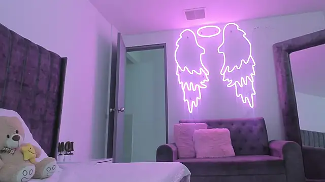 Evelin  thompsson online show from 02/17/26, 04:10